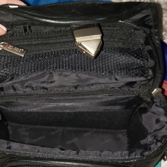 Leather camera bag converted to handbag - Picture 2 of 8